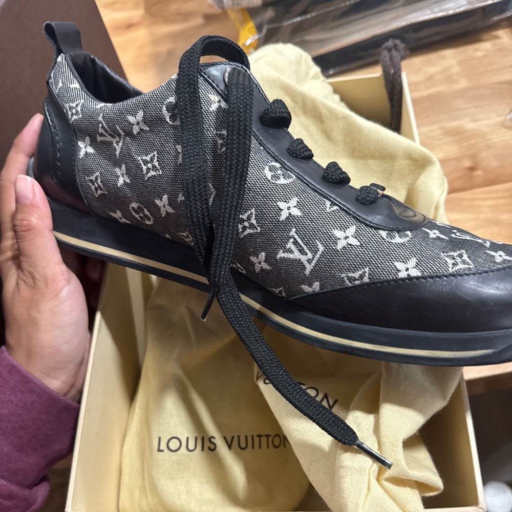 Louis Vuitton Sneakers